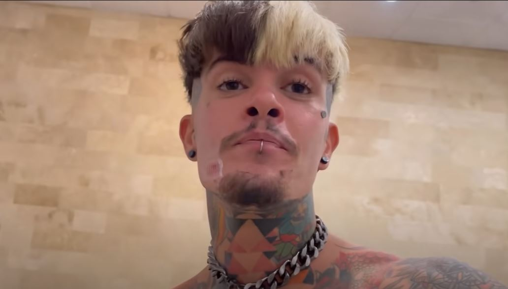 Dovada că există o legătură puternică între ei! Zanni și-a tatuat pe abdomen un mesaj pe care Alex Velea i l-a transmis