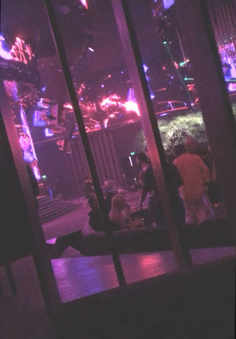 Maluma preferă, pentru moment, canapeaua