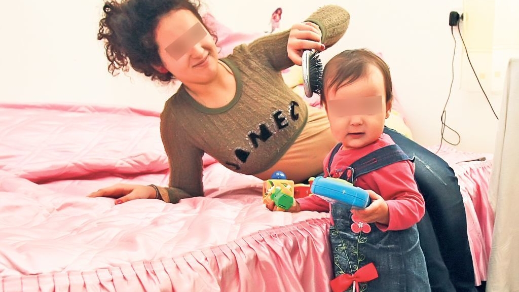 INFORMAŢII EXCLUSIVE.  În urmă cu 6 ani, cazul ei a şocat întreaga Românie. Ce s-a întâmplat cu fetiţa care a devenit mamă la… 12 ani