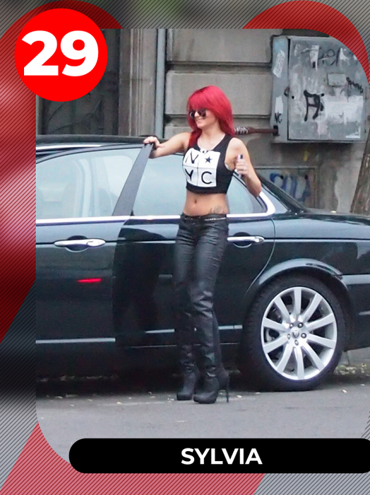TOP 30 sexy-rockerițe din showbiz care au eclipsat asistența cu pantalonașii și fustițele din piele. Andreea Bălan și Bianca Drăgușanu, în ipostaze de neuitat