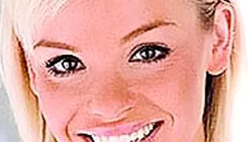 Si-a facut 60 de operatii estetice