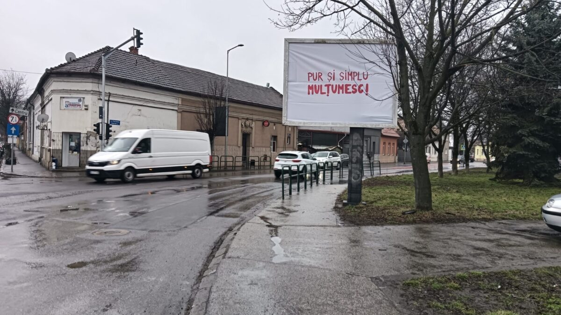 „Pur și simplu mulțumesc” a împânzit România. Mesajul misterios care stârnește valuri pe internet