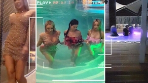 Cum a intrat Bianca Drăgușanu în piscină, la Mamaia. Turiștii au crezut că nu văd bine