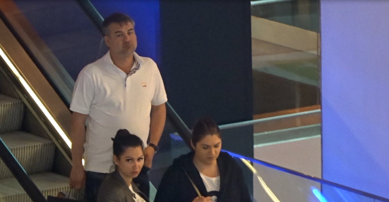 Zsolt şi Nicoleta în mall