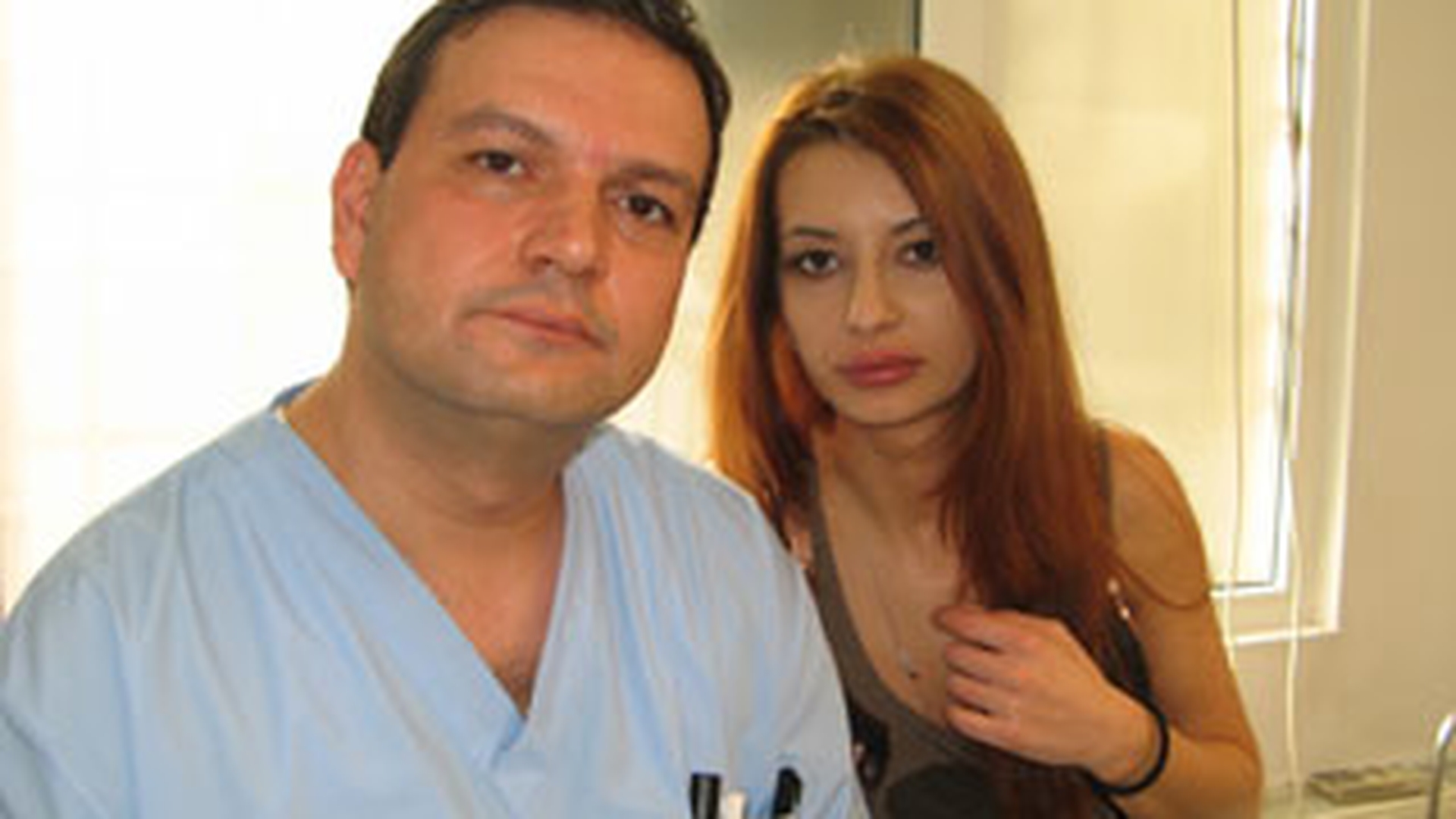 DJ Harra: "Mi-au dat lacrimile cand mi-am marit buzele"