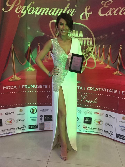 Ilinca Vandici, fără lenjerie intimă la petrecerea de azi-noapte?!