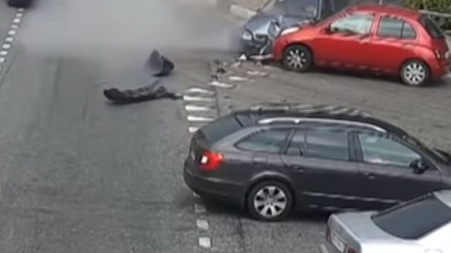 Campionatul Mondial 2018 din Rusia, îndoliat! Imagini de groază la Soci: o mașină spulberă pietonii VIDEO
