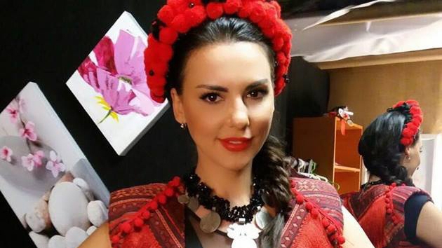 LAVINIA PÎRVA şi-a schimbat radical look-ul! Fanii s-au mirat când au văzut-o creaţă şi roşcată