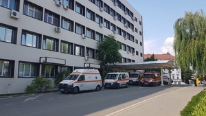 Spitalul din România în care un pacient a fost obligat să-și cumpere pernă: „După ce aștepți ore în șir la urgență, pe scaun...”