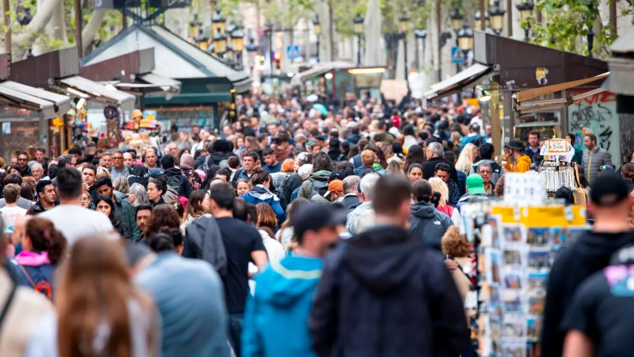 Una dintre cele mai vizitate destinații din Europa dublează taxa pentru turiști. Vacanțele se vor scumpi considerabil