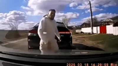 Scenă de huliganism în trafic cu unul dintre cei mai temuți interlopi din Moldova. „Mă, cui i-ai arătat tu m**e”