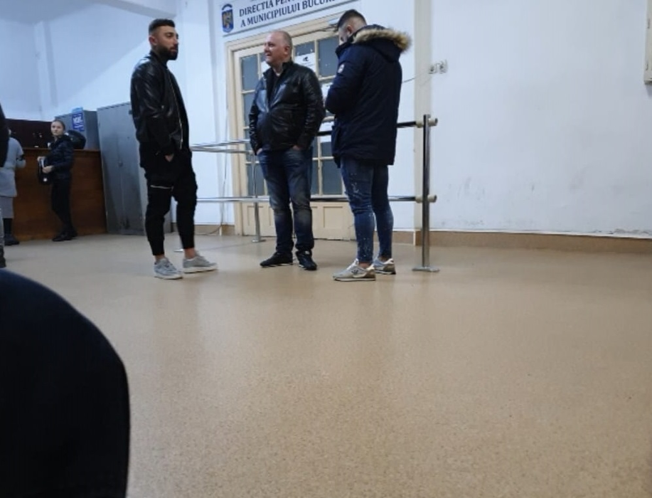 Cezar, nepotul celebrului Napoleon, s-a predat autorităților