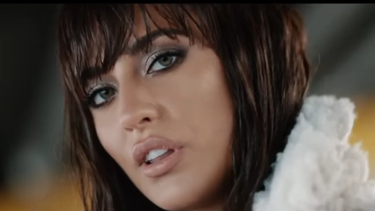 Antonia, goală în baie! Fotografiile care i-au înnebunit pe fani