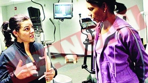 Condoleezza se descarca la sala de fitness
