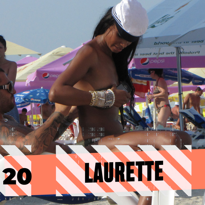 Top 30 vedete care “s-au jucat” cu sutienul pe plajă. Ce locuri ocupă în clasament Mihaela Rădulescu, Loredana Groza, Oana Zăvoranu, Ruby sau Roxana Vancea