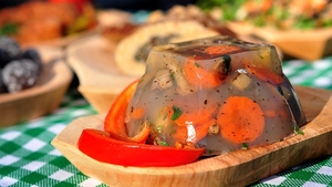 Câte zile poate fi păstrată piftia de porc în frigider, de fapt. Greșeala pe care multe gospodine o fac