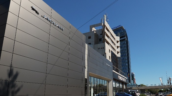 Trei motive pentru a vizita un dealer Land Rover