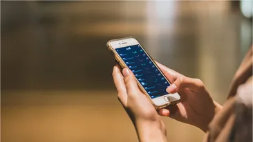 Orange schimbă prețurile la serviciile de roaming. Cât îi va costa pe români să stea pe internet în Turcia