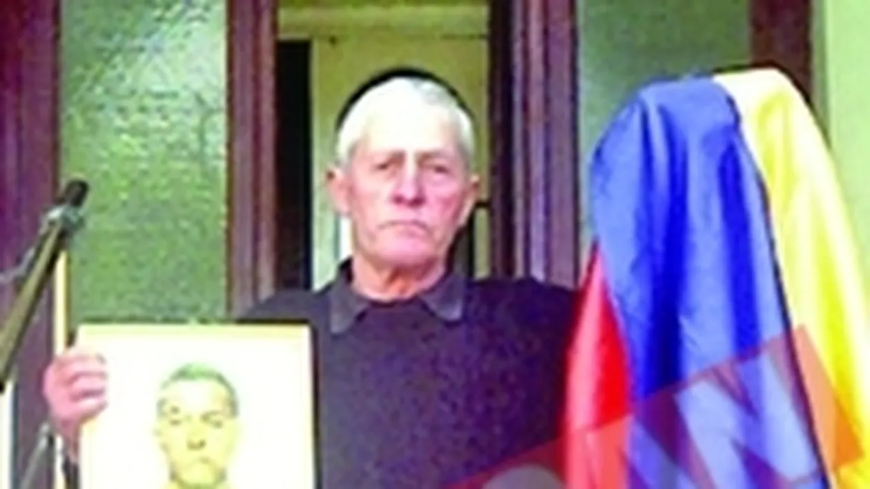 Ameninta ca-si da foc pentru a-si razbuna copilul