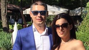 Cântăreaţa preferată a lui GIGI BECALI a fost jefuită chiar sub ochii soţului!