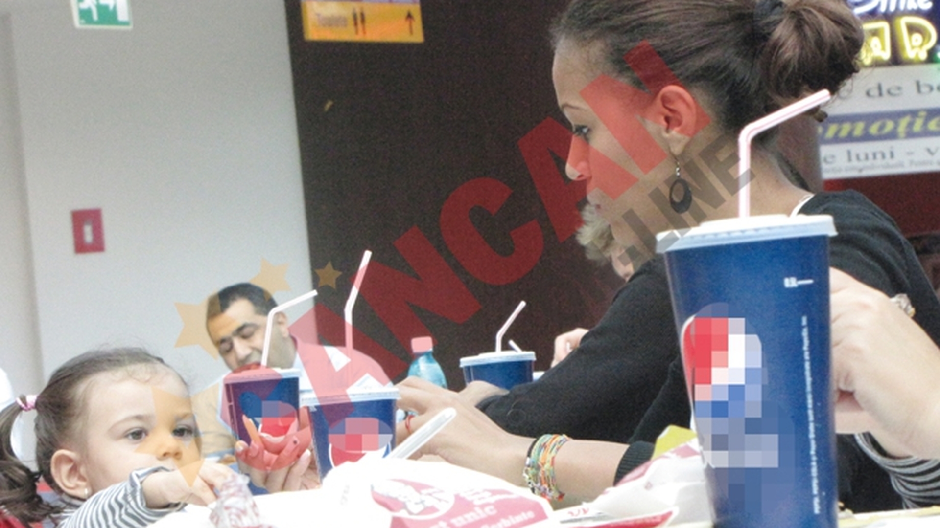 Desiree si-a dus fetita la fast-food