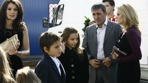 Gica Hagi si-a recompensat din plin nepotul pentru ca si-a luat nevasta machedoanca. Vezi ce cadou substantial i-a facut