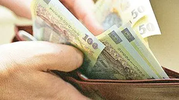 Un jandarm din Salaj a returnat un portmoneu cu peste 1.100 de lei si acte, pierdut de o femeie