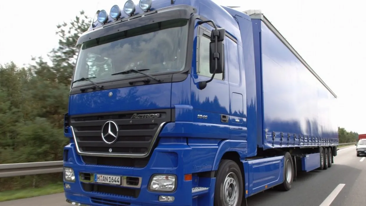 Un șofer român de TIR a fost găsit mort într-o benzinărie! Era căutat de familie de mai multe zile