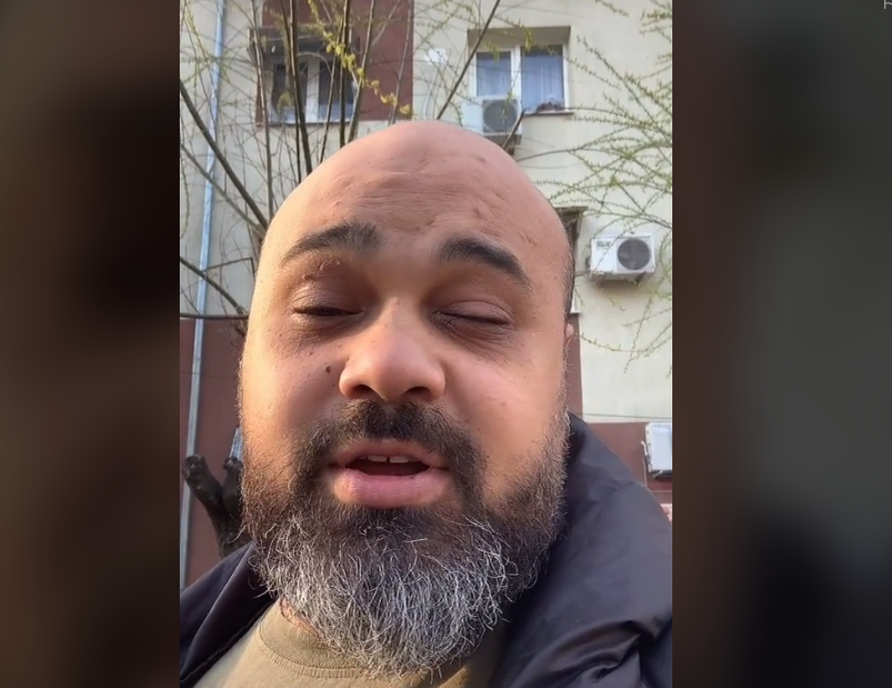 Sorin Ion, cunoscut drept "Perversul de pe Târgu Ocna", s-a îngrășat, are barbă sură și și-a luat cățel