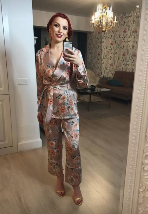 Elena Gheorghe și-a amenajat locuința cu mobilier în stil franțuzesc. Cum arată apartamentul de lux dispus pe două etaje