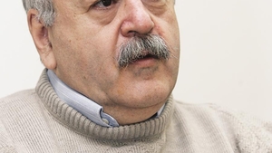 Povestea dramaturgului milionar care si-a pierdut banii din cauza brokerului tepar Cristian Sima!