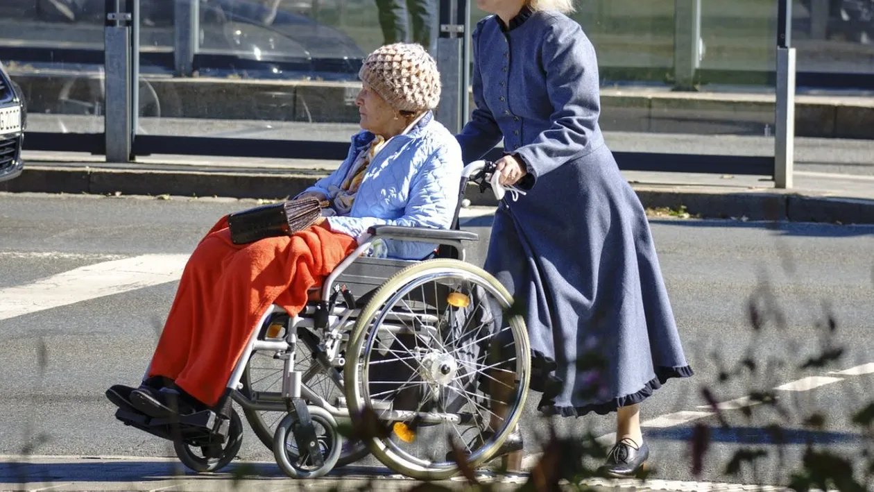 Badantă din Italia, condamnată la închisoare după ce bătrâna care se afla în grija ei a murit