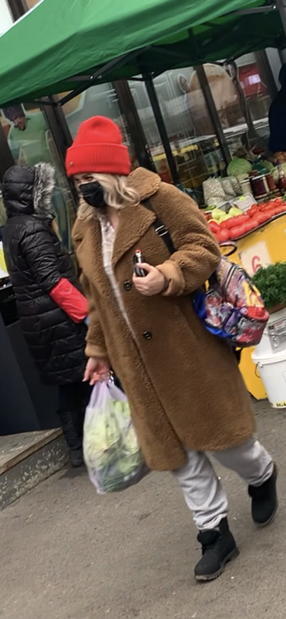 Graviduța Gina Pistol a fost din nou la piață