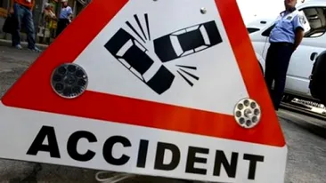 Accident teribil in Suceava! Doua microbuze s-au ciocnit, iar cel putin sapte persoane sunt ranite