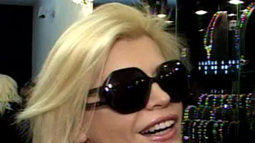 VIDEO Loredana Groza, innebunita dupa diamante: De 1 Martie, am cumparat cateva bijuterii pentru mine si fiica mea