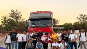 Companiile de transport plătesc până la 3.500 de euro pentru șoferi filipinezi. 600 de noi angajați sunt așteptați în țară