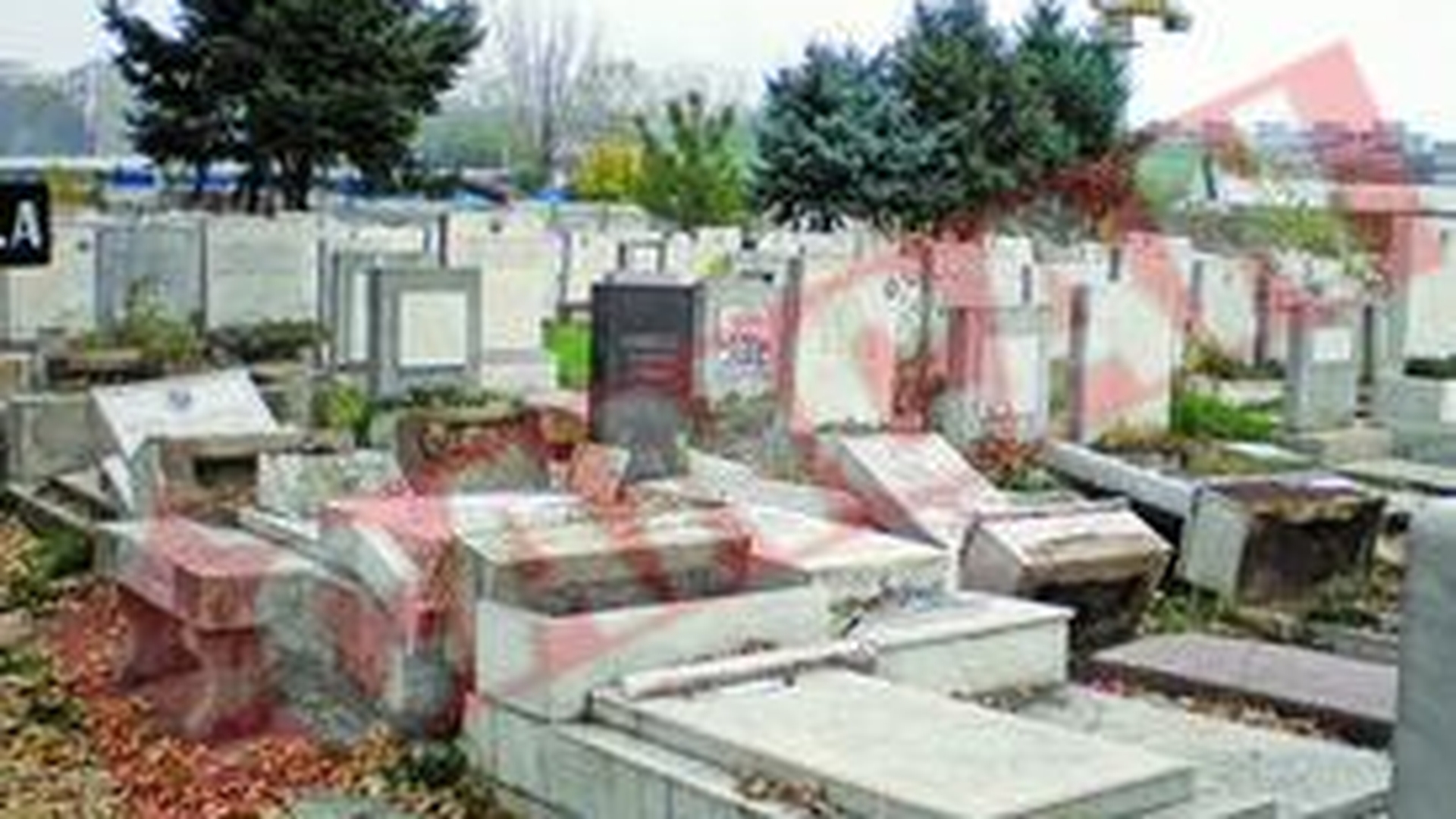 Cimitirul evreiesc a fost devastat
