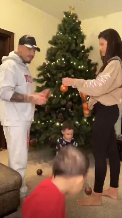 Familie de vis! Ce au făcut Alex Velea și Antonia cu două săptămâni înainte de Crăciun. Totul are legătură cu Dominic și Akim
