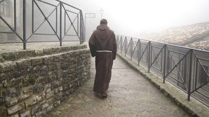 Un bărbat de 70 de ani a dat buzna în spital, spunând că este profet. Ce au aflat polițiștii a șocat pe toată lumea
