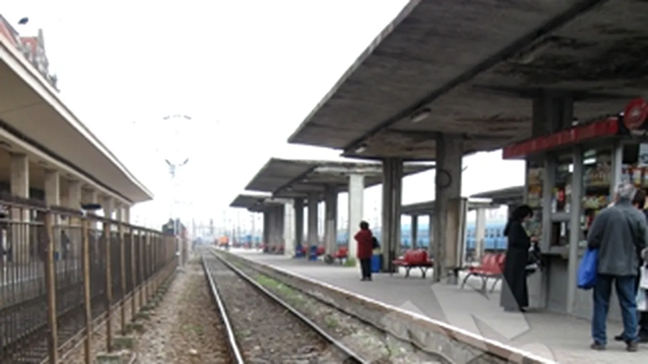 Traficul feroviar, blocat intre Oradea si Arad dupa ce un tren accelerat a lovit un tir