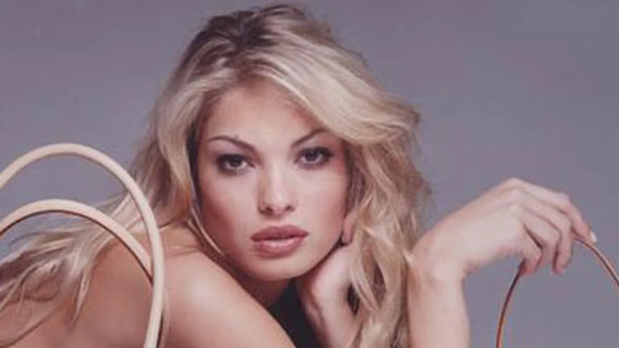 Valentina Pelinel împlineşte astăzi 32 de ani. Uite ce cadou special a primit de la primele ore ale dimineţii