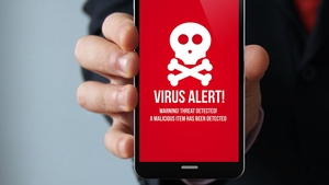 Alertă națională! Peste 5.000 de români, spionați pe telefonul mobil cu o aplicație Android! Dovezile sunt clare