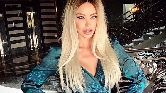 Bianca Drăguşanu a renunţat la blond! Iubita lui Victor Slav a intrat în tabăra roşcatelor