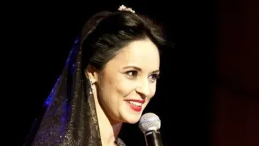 Andreea Marin nu s-a simtit bine in hainele de cadână: Abia am aşteptat să le dau jos. Vezi ce nu i-au plăcut straiele turcesti