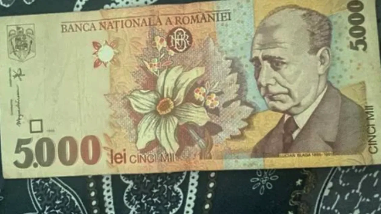 Te-ai putea îmbogăți! Prețul absurd la care se vinde o bancnotă de 5.000 de lei aflată în stare perfectă