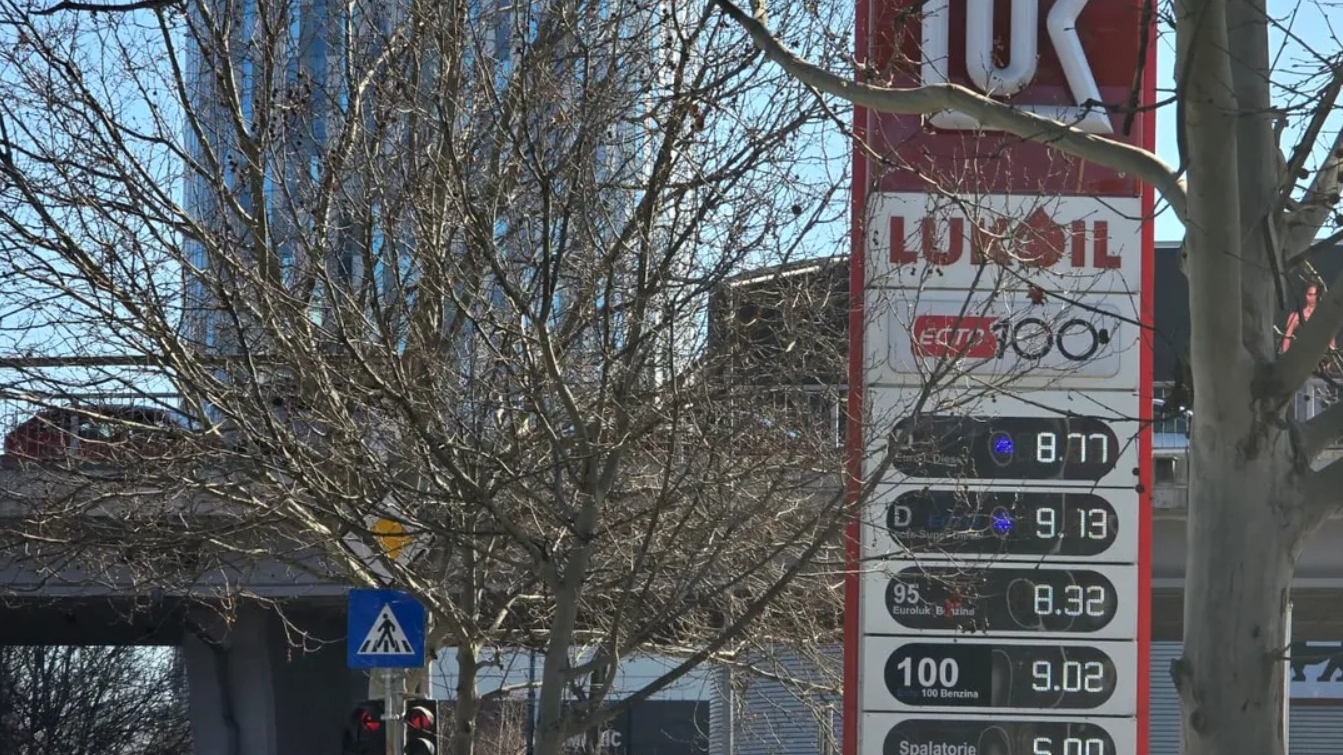 De ce nu vor mai afișa benzinăriile prețurile în curând. Decizia luată de mulți furnizori de carburanți