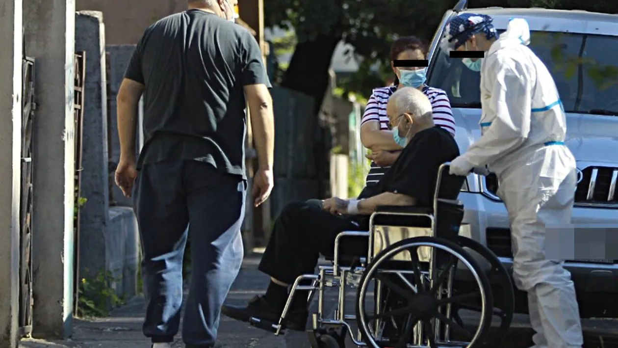 Ultimele imagini cu Alexandru Arșinel în viață. CANCAN.RO l-a surprins pe marele actor în ultimele ipostaze înainte să fie internat