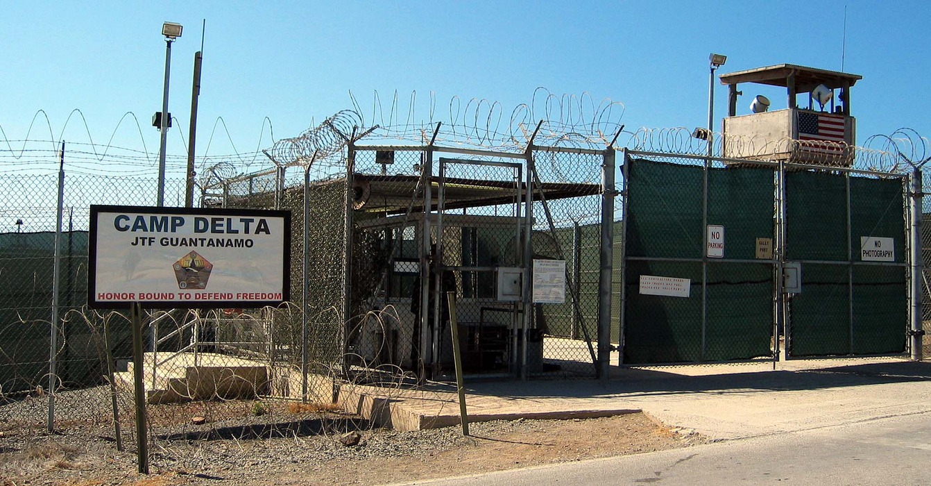 Teoristul este acum închis în centrul de detenție de la Guantanamo