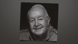 A murit Richard L. O’Connor, producător premiat cu Emmy, cunoscut pentru filmele „On Golden Pond” și „The Muppet Movie”