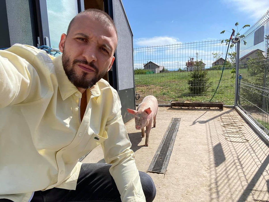 Ștefan Mandachi are o pasiune, pe lângă afaceri: kickboxing-ul